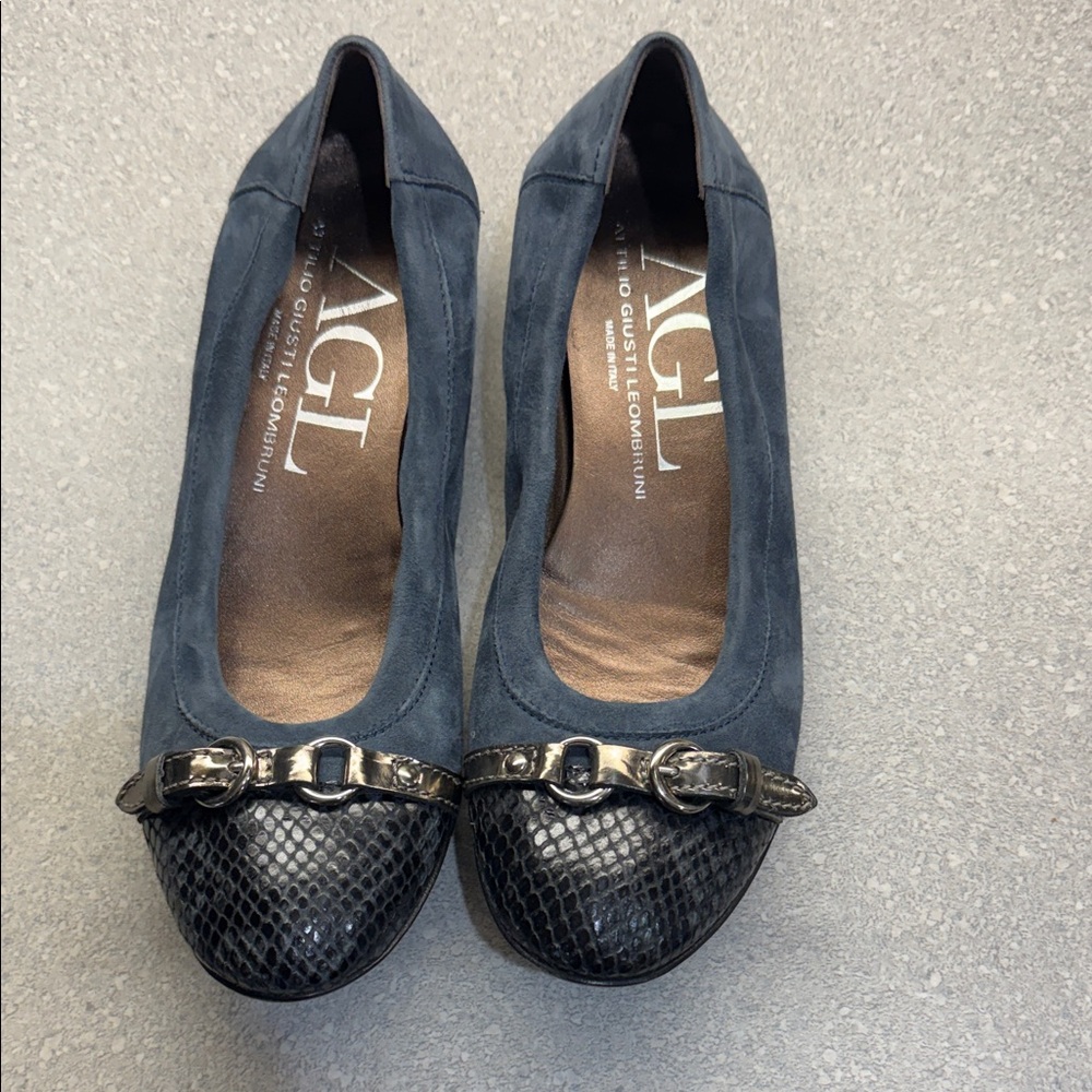 AGL Women's Navy and Black Loafers